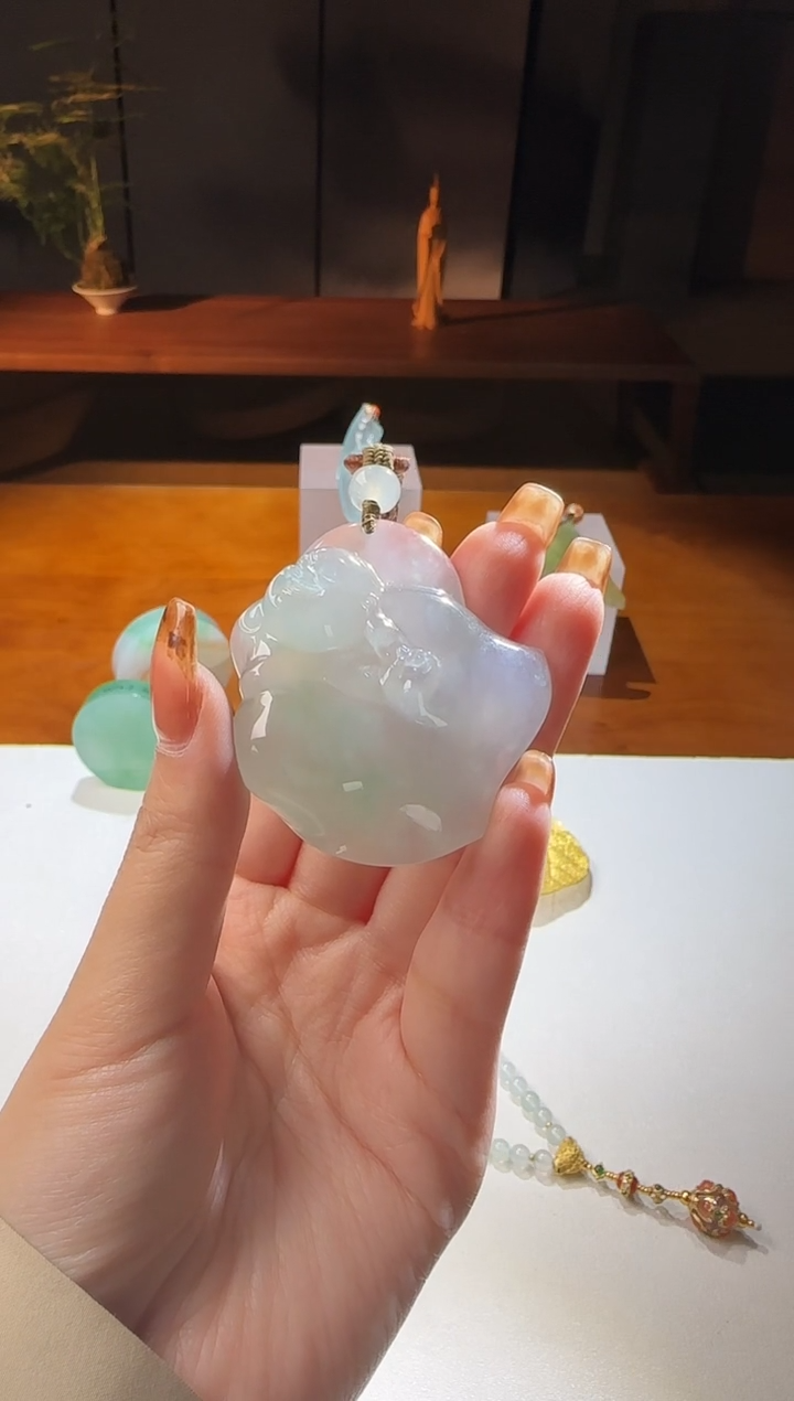 翡翠未镶嵌颈饰【鑫鑫】