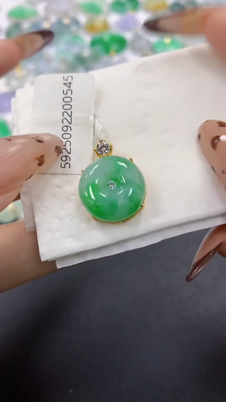 颈饰银S925镶嵌翡翠a货假一赔三支持复检百元上9元证书费自理