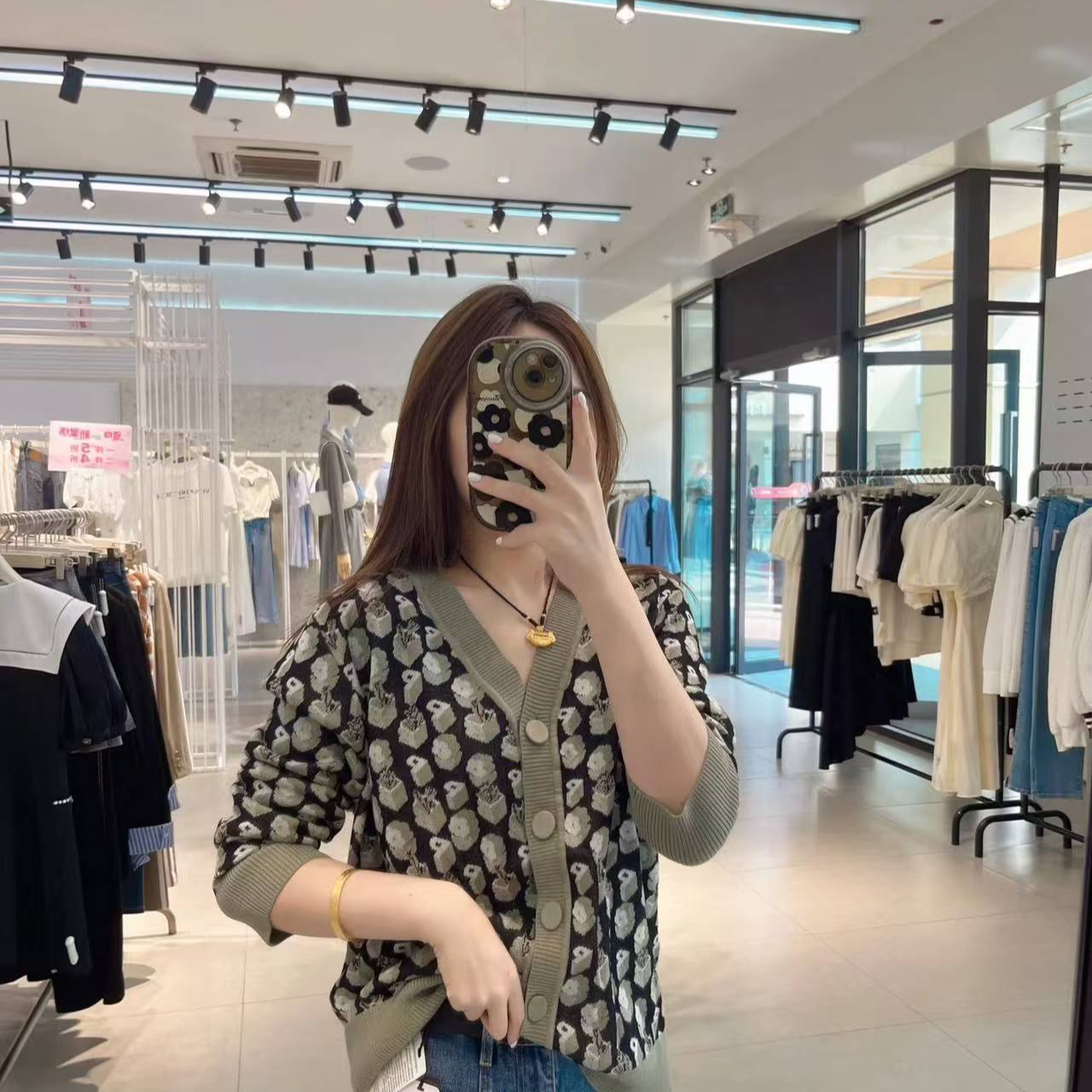 799【0242】主题纹样开衫（不含配饰）