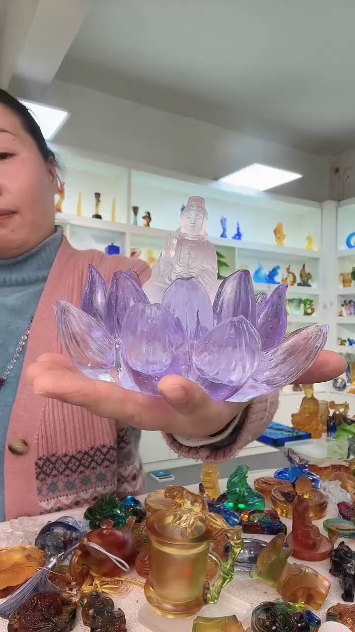 手工艺品琉璃观音+紫罗兰底座