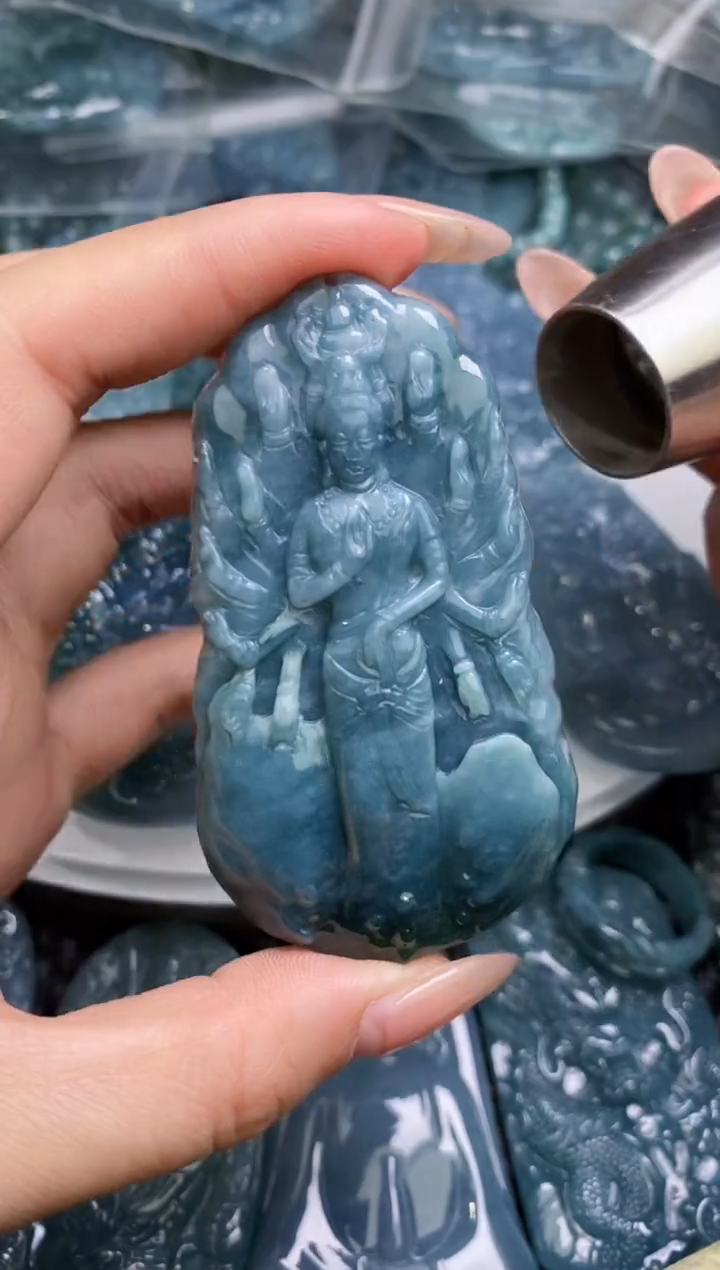 【闪购商品】翡翠颈饰未镶嵌           