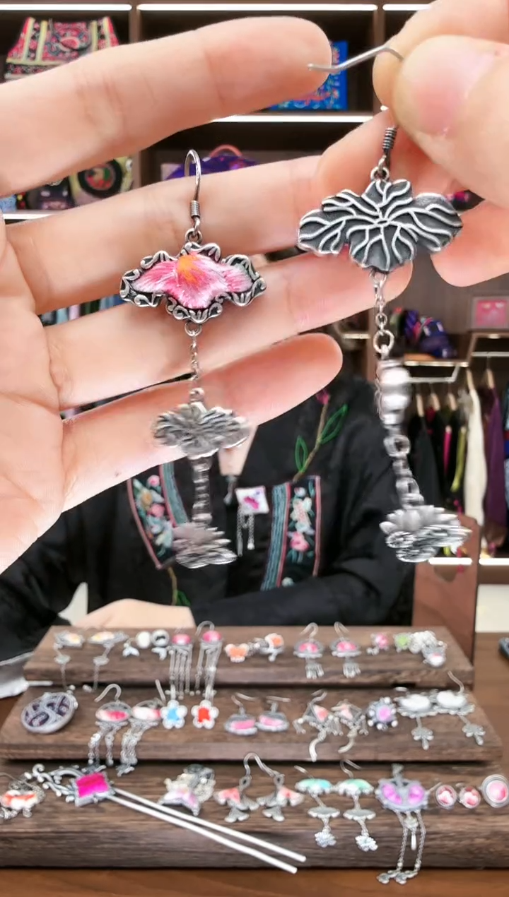 【闪购商品】织绣82蚩梦苗族古绣