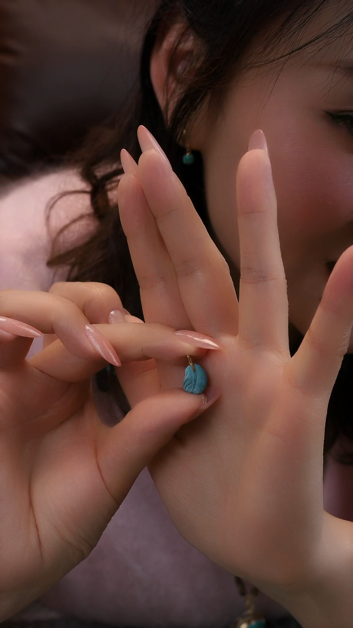 18K金镶嵌绿松石吊坠(不含链)祝**地1111