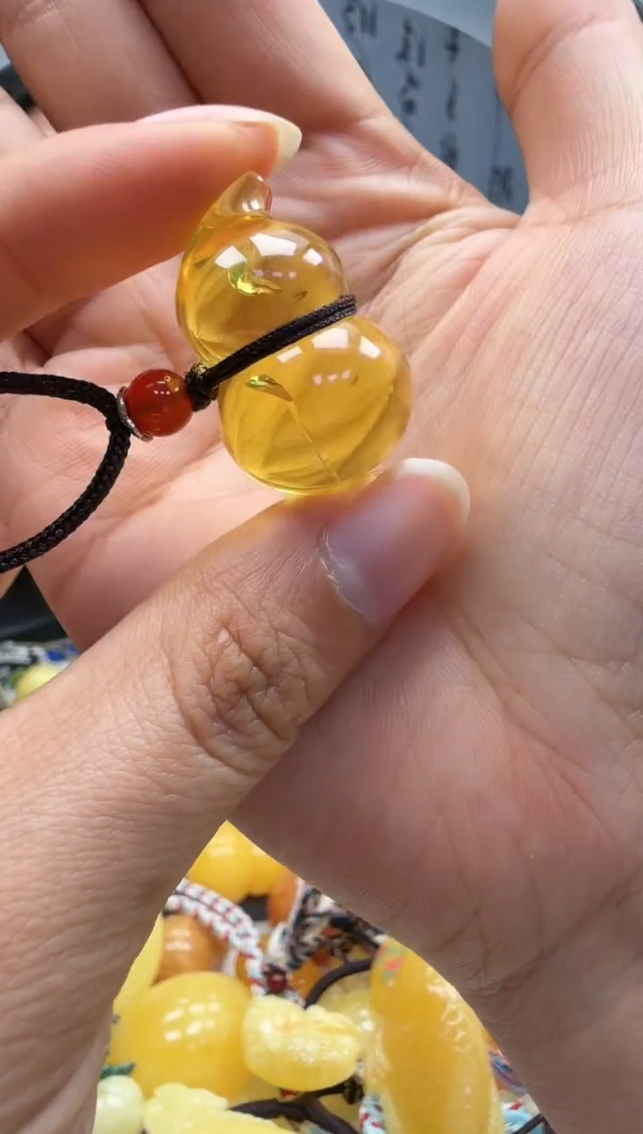 裸石琥珀未镶嵌冰花