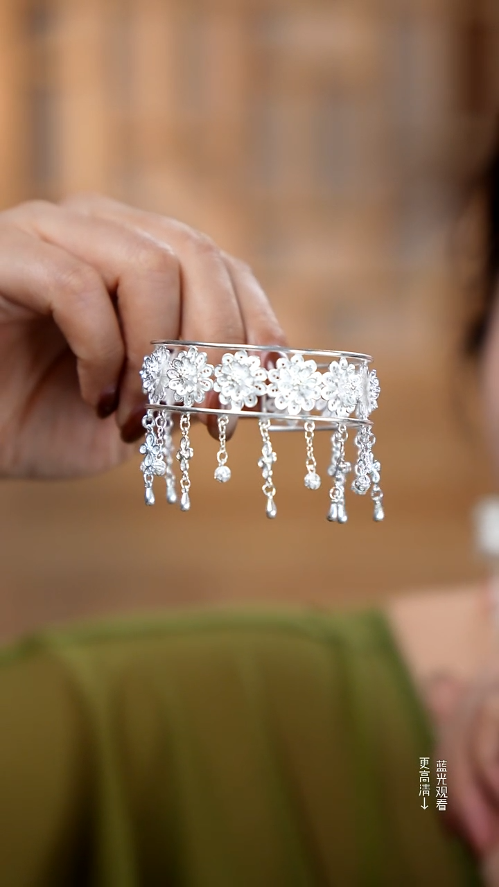 珐琅足银花丝莲花手镯