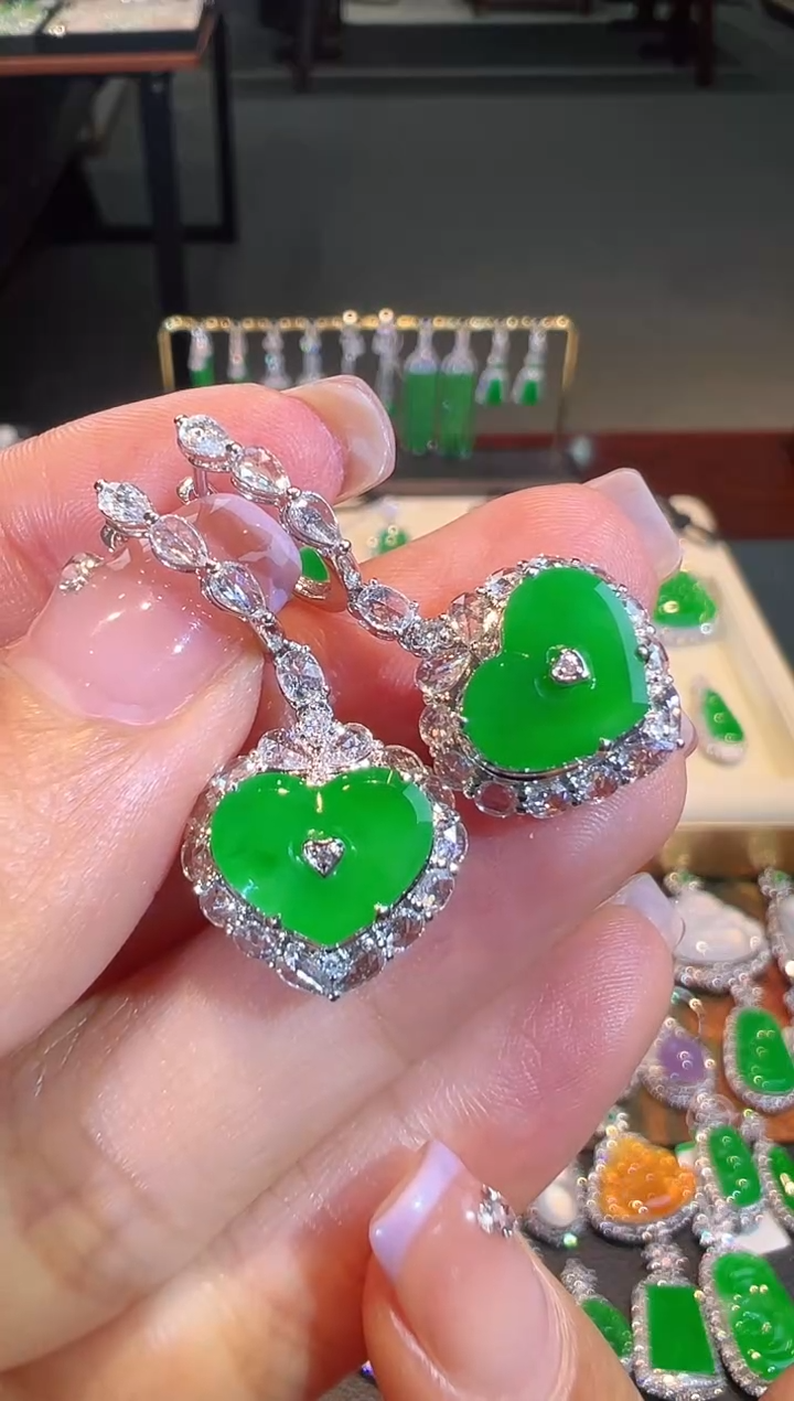 【闪购商品】翡翠耳饰18K金镶嵌翡翠