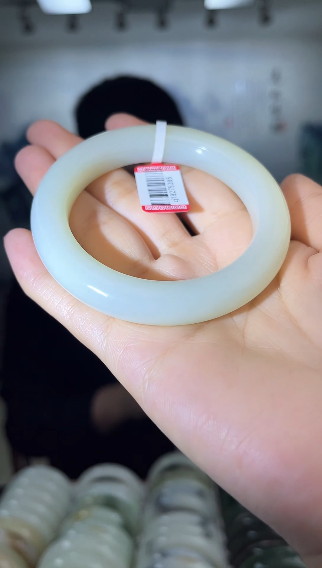 和田玉手镯未镶嵌55圈口5385