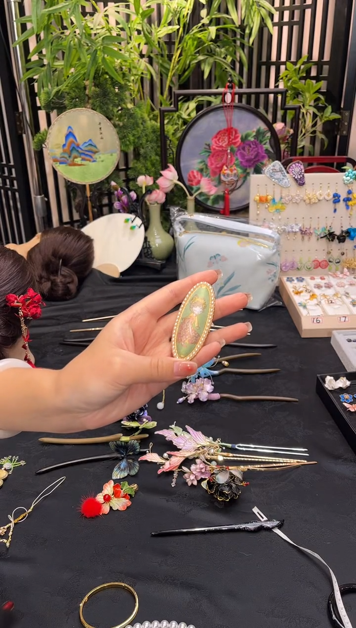 织绣日**润非遗苏绣手工饰品