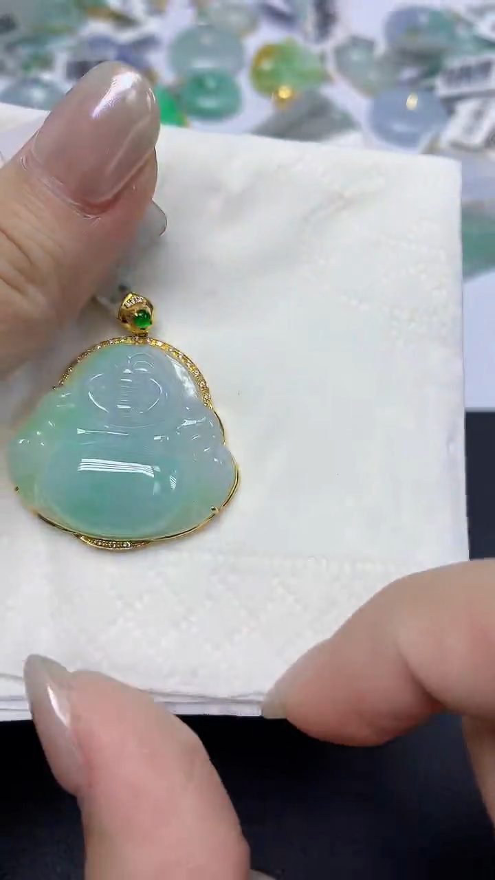 翡翠18K金镶嵌颈饰天然缅甸翡翠A货