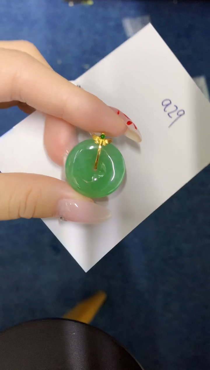 【闪购商品】翡翠颈饰18K金镶嵌000000000000