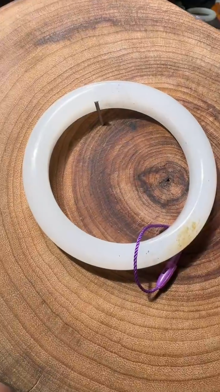 未镶嵌手镯和田玉手镯黑山56