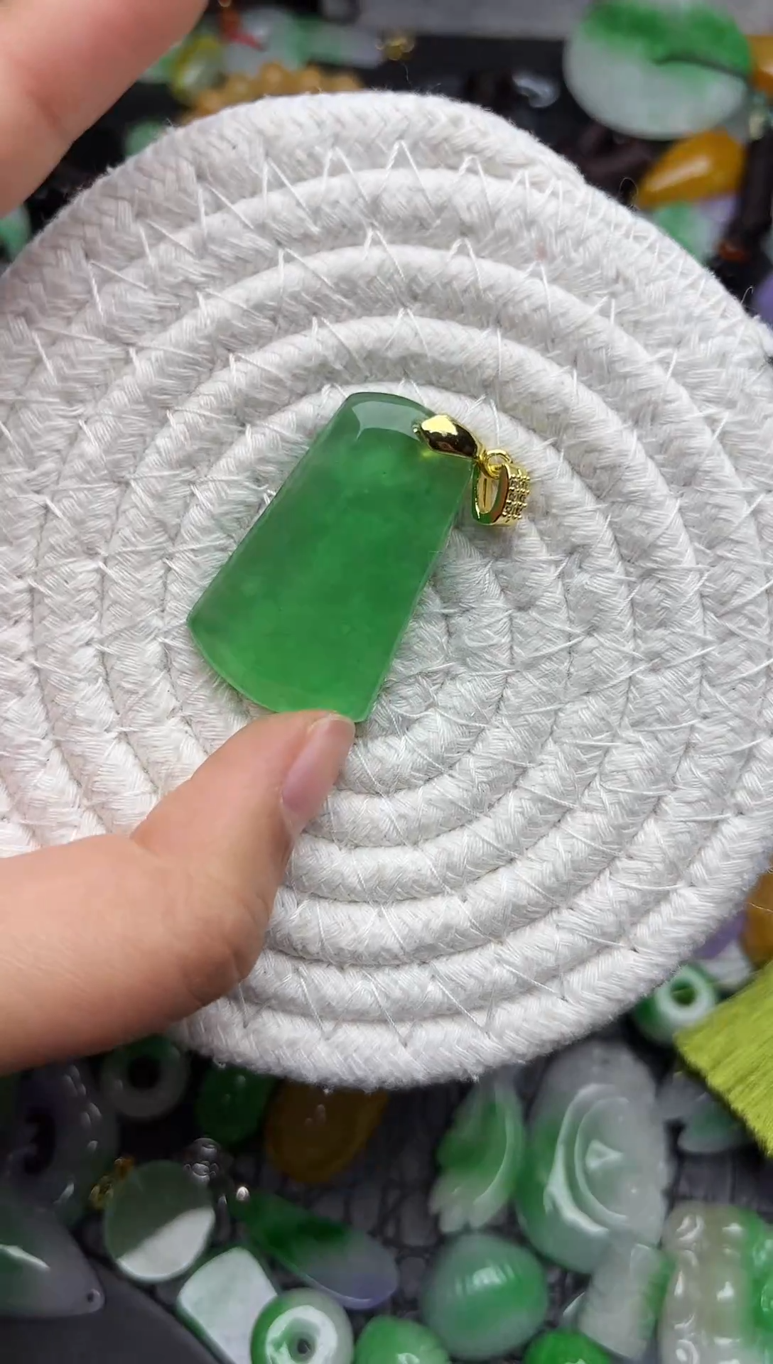 颈饰未镶嵌翡翠缅甸翡翠吊坠