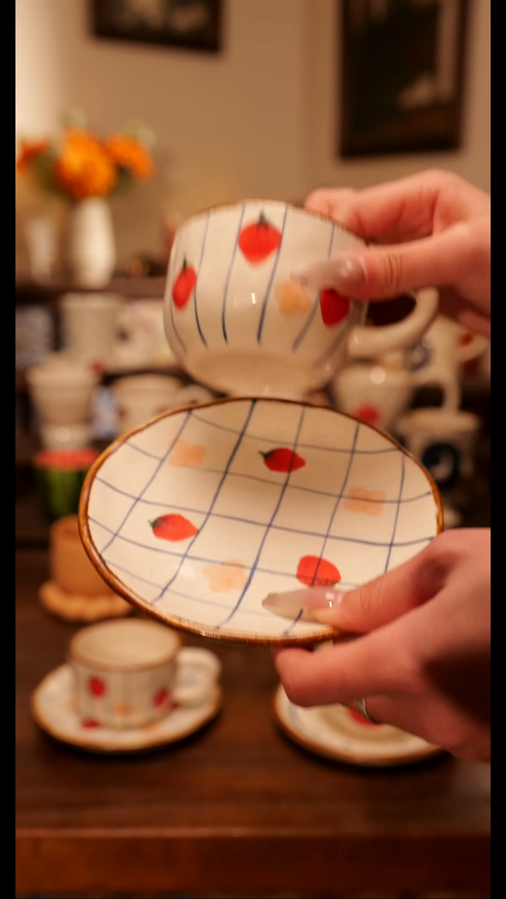 陶瓷便携款粗陶小草莓杯碟手作   手绘釉下彩