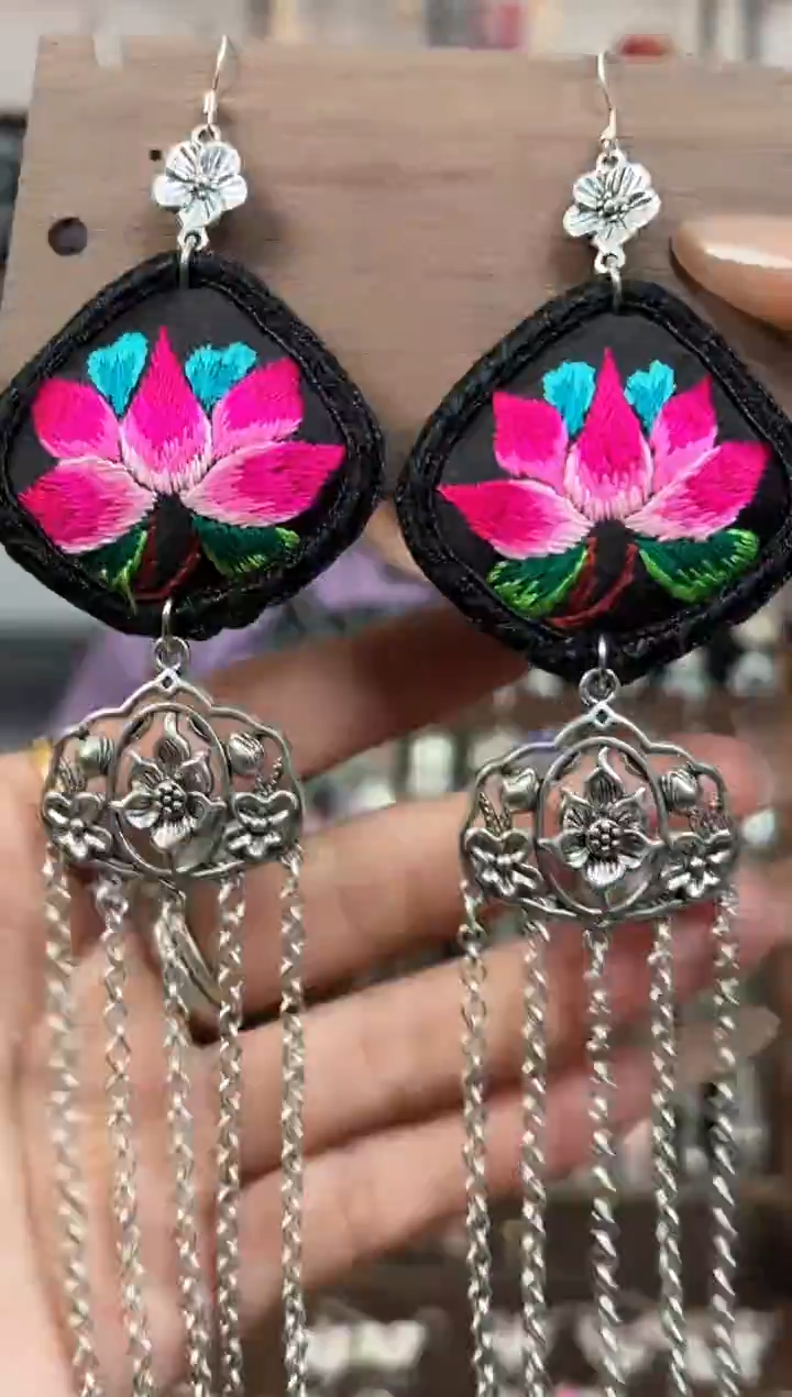 织绣艺枝独秀手工饰品131