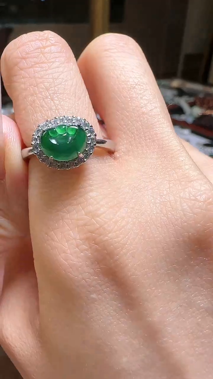 【闪购商品】翡翠吊坠(不含链)未镶嵌翡翠