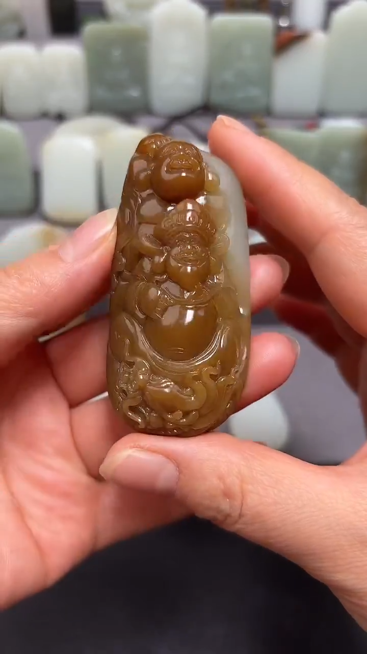 颈饰未镶嵌和田玉.