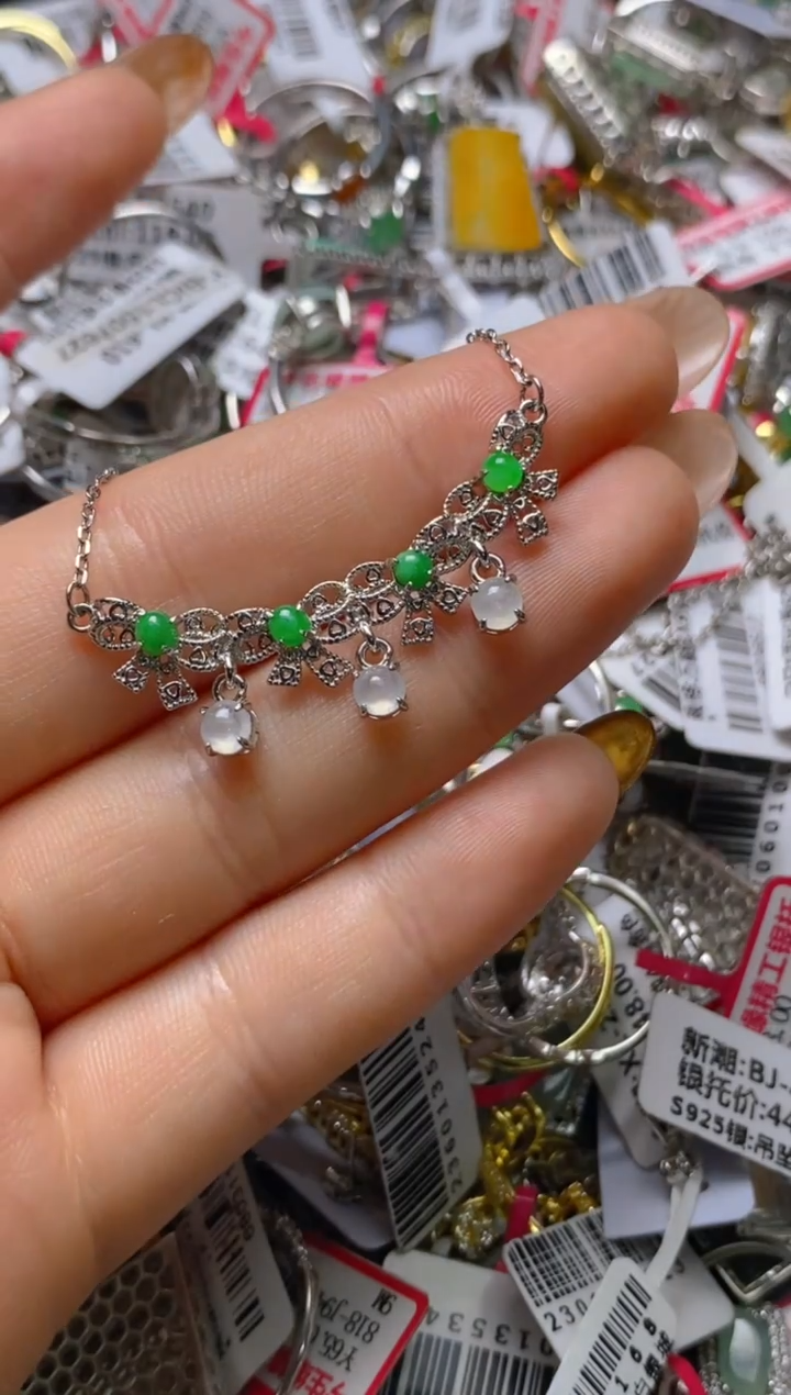 银S925镶嵌戒指翡翠百内无证书