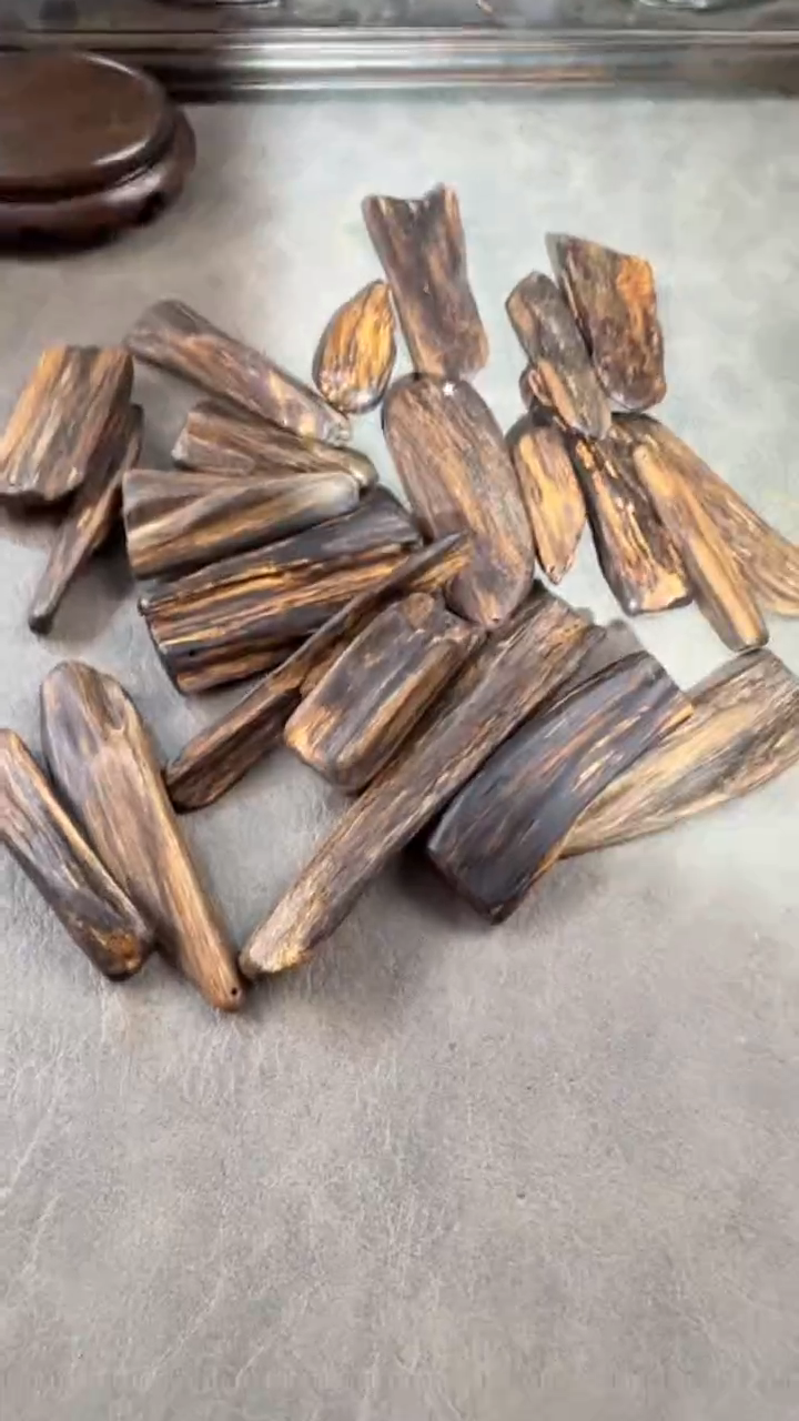 沉香吊坠多样性发一