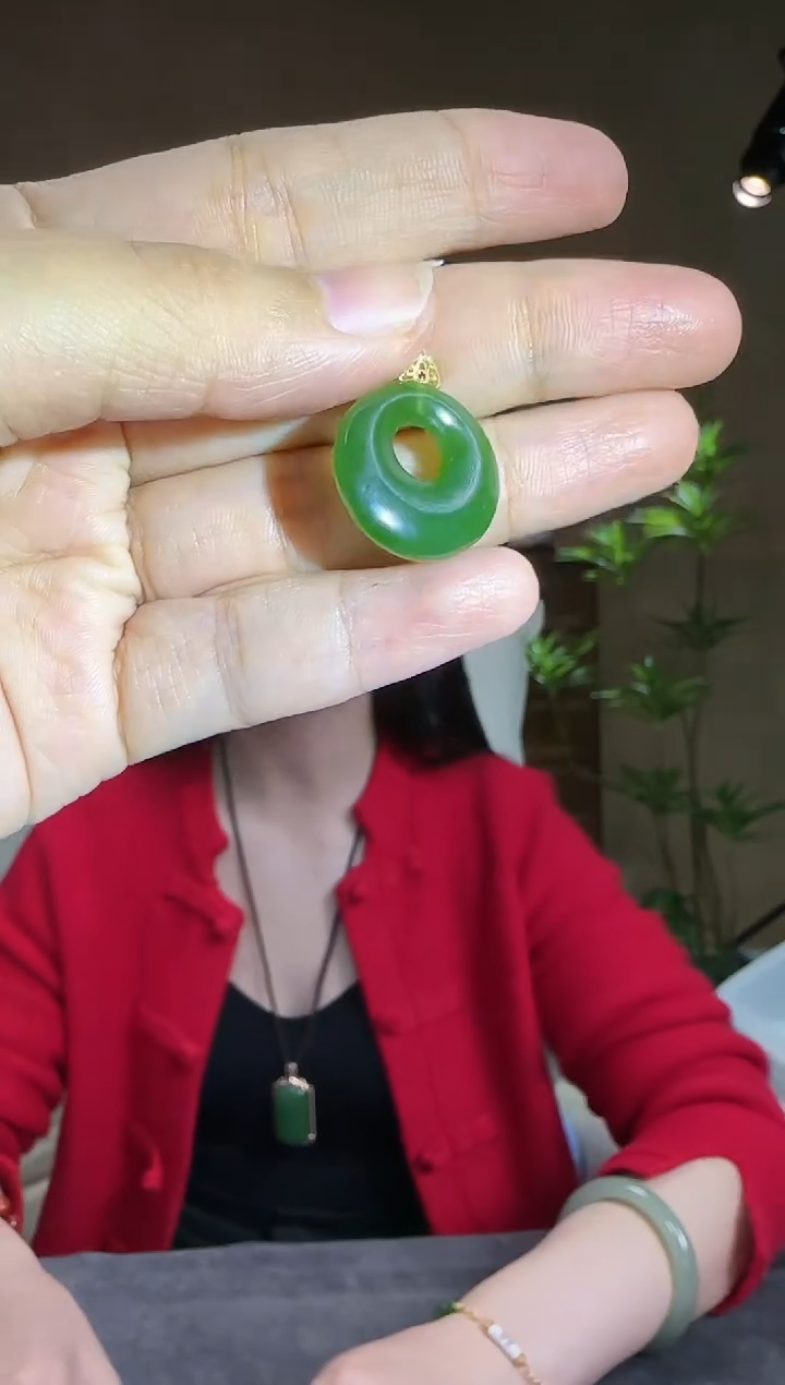 【闪购商品】和田玉吊坠18K金镶嵌18K金镶碧玉公主扣吊坠