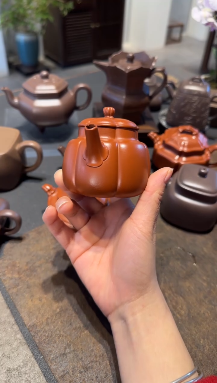 【闪购商品】紫砂茶壶繁花 朱泥