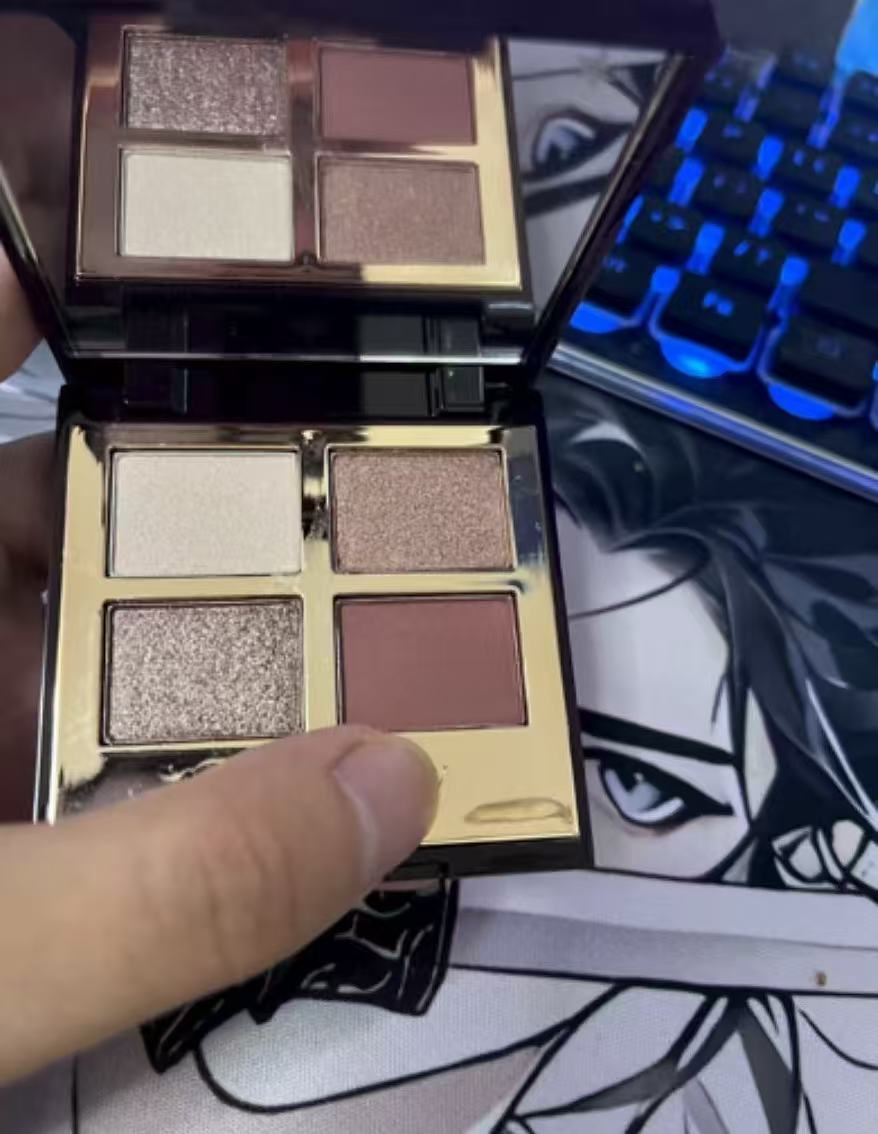 无盒 C小踢家四色眼影枕边话 