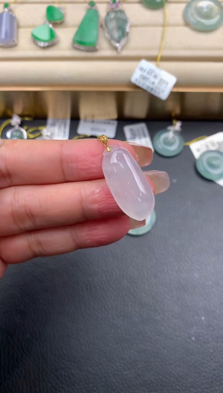 【闪购商品】翡翠颈饰18K金镶嵌D819       