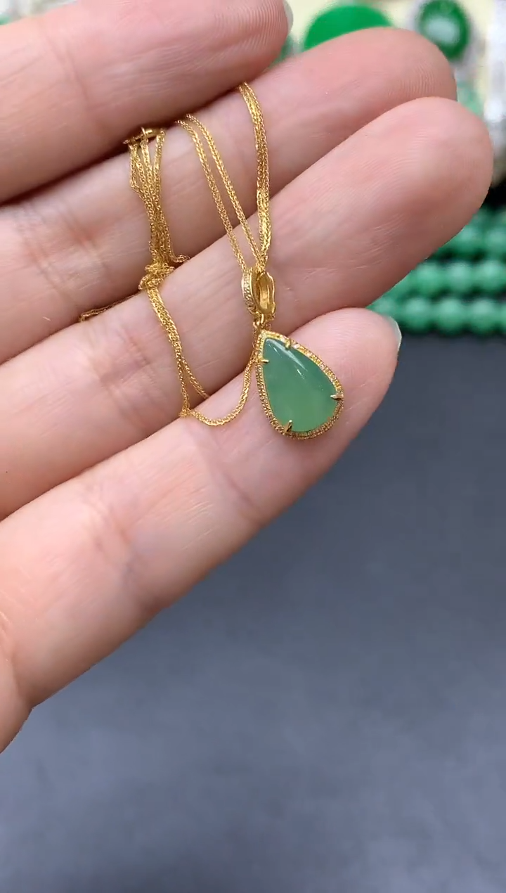 颈饰18K金镶嵌翡翠376-中国好珍宝