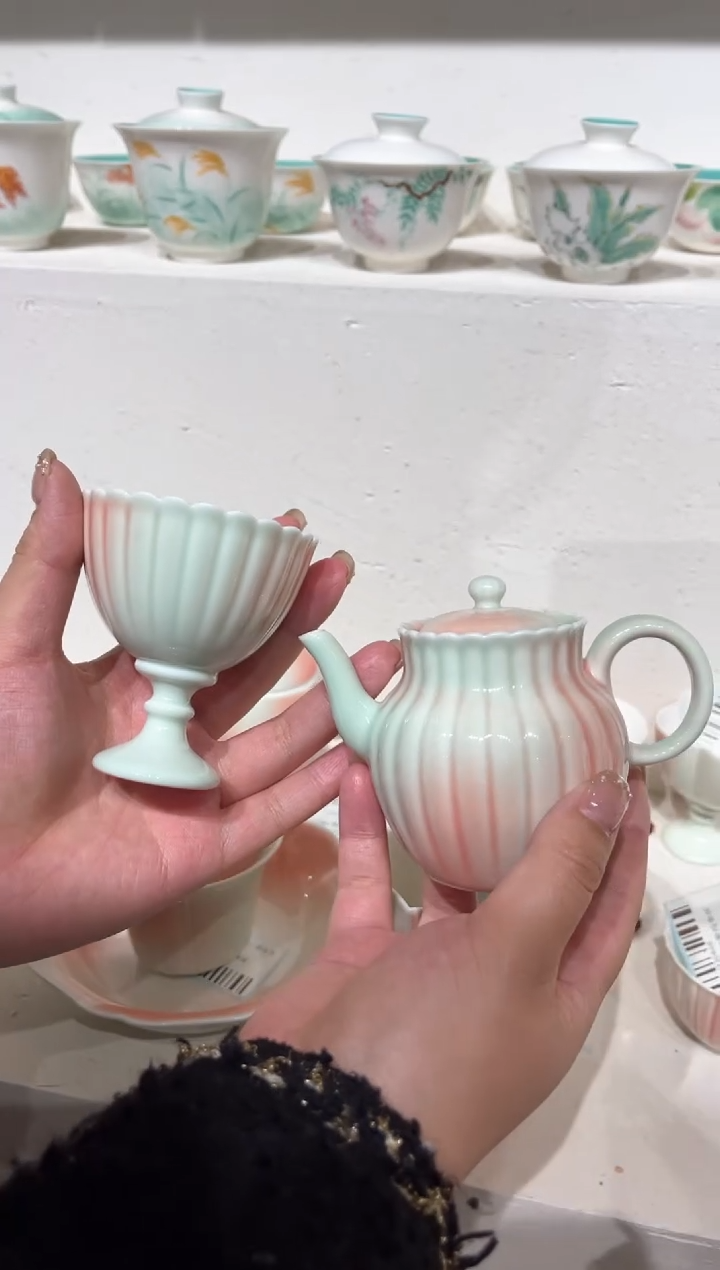 【闪购商品】泡茶壶+茶杯 啊哈哈哈哈