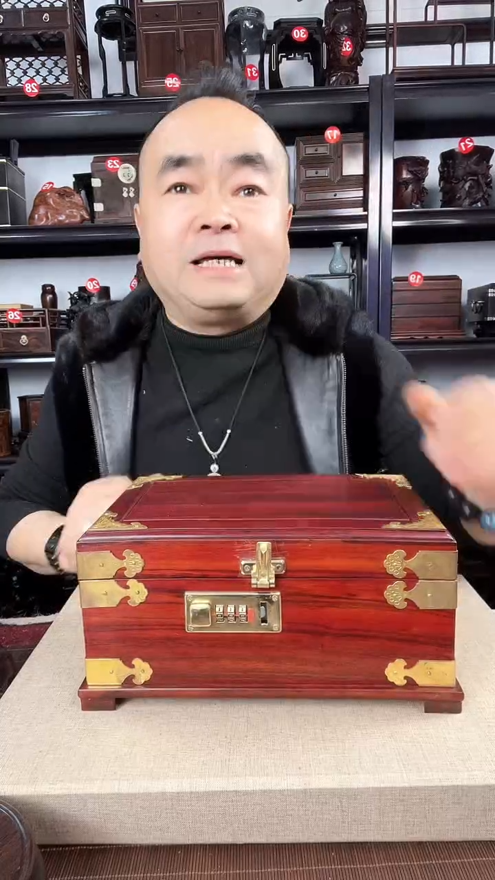 【闪购商品】木367瑕疵老李红木工艺品