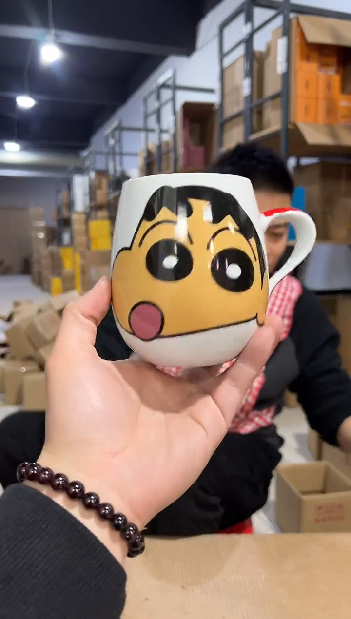 【闪购商品】杯红色小新大肚杯