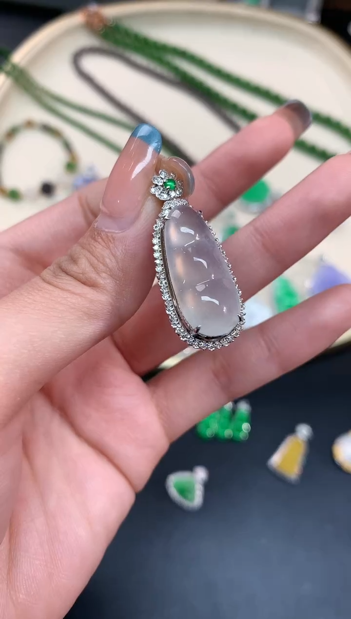 【闪购商品】翡翠吊坠(不含链)18K金镶嵌吊坠A209|6980