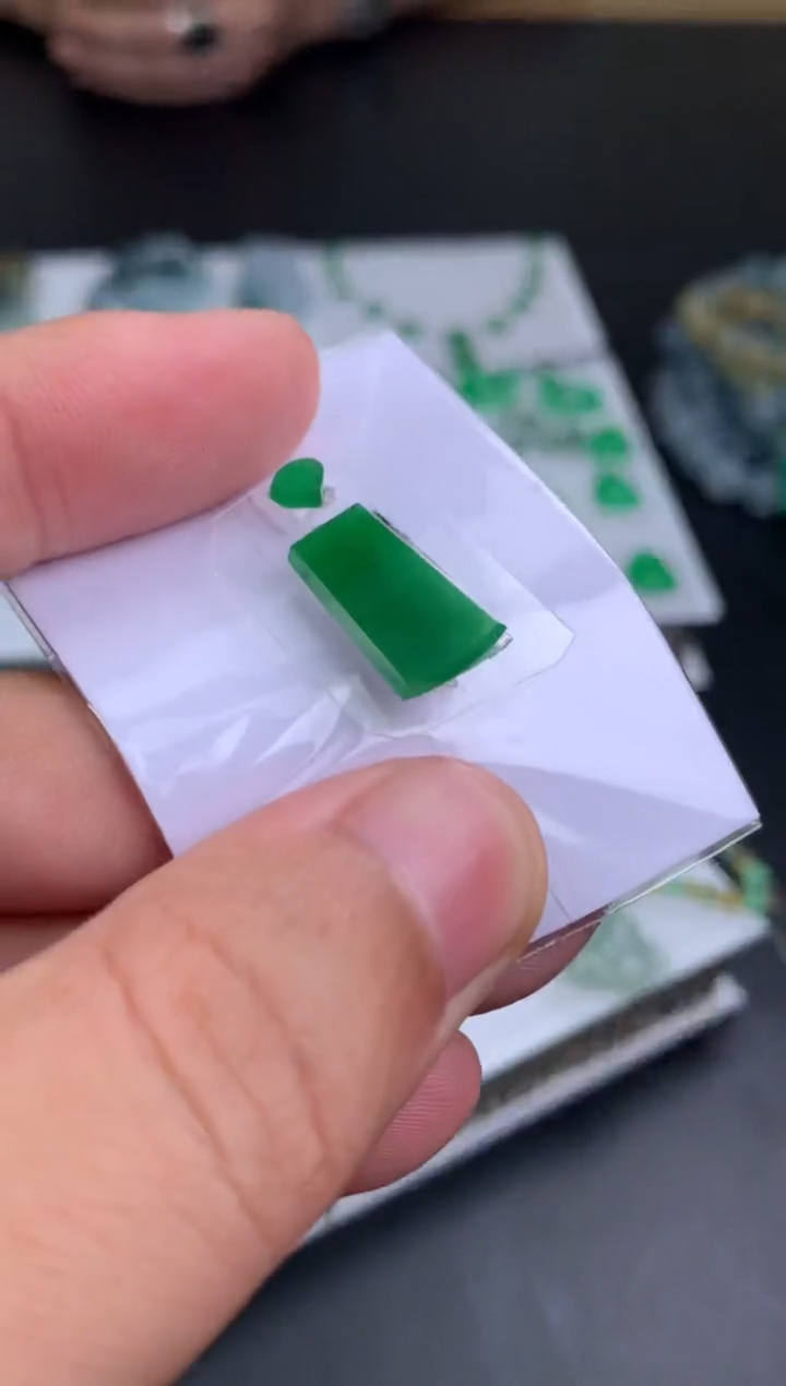 【闪购商品】定制翡翠未镶嵌多样性发一件