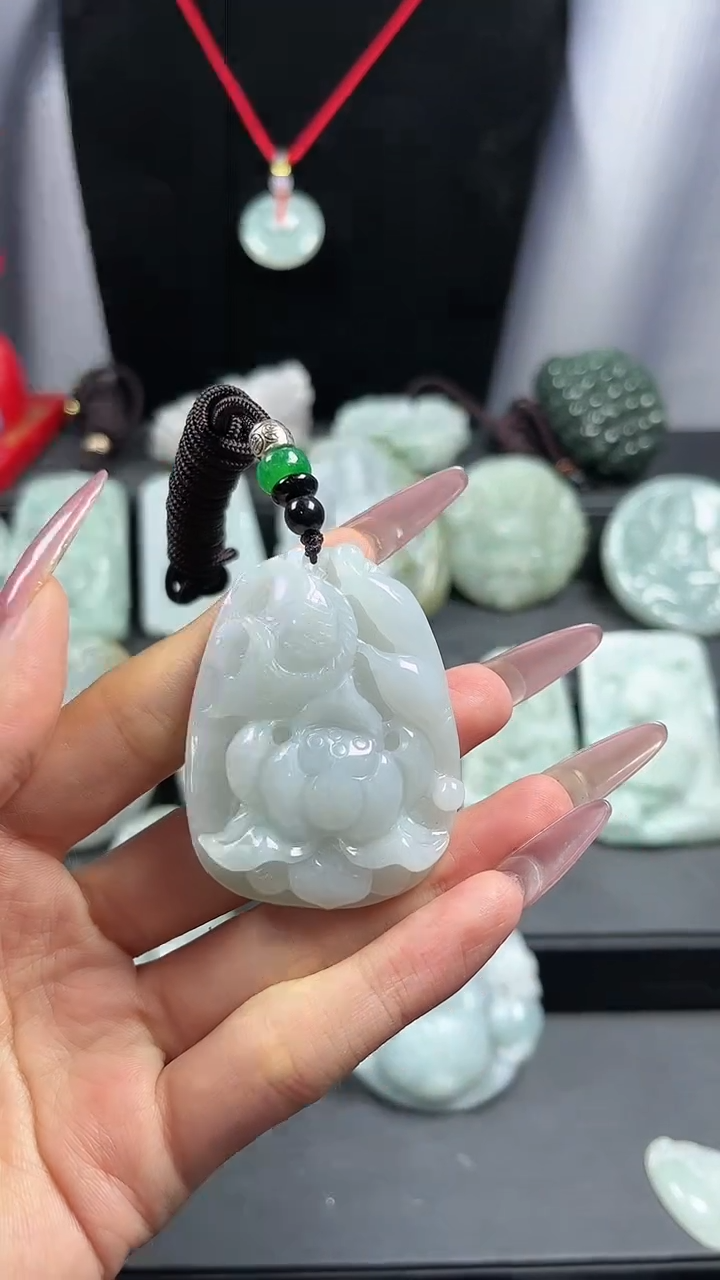 【闪购商品】翡翠颈饰未镶嵌荷叶鱼