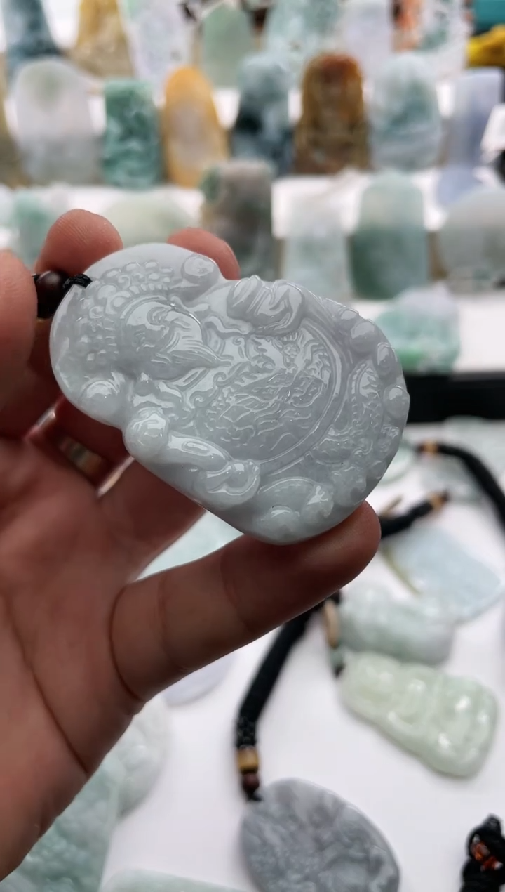 【闪购商品】翡翠颈饰未镶嵌..../1/15/185