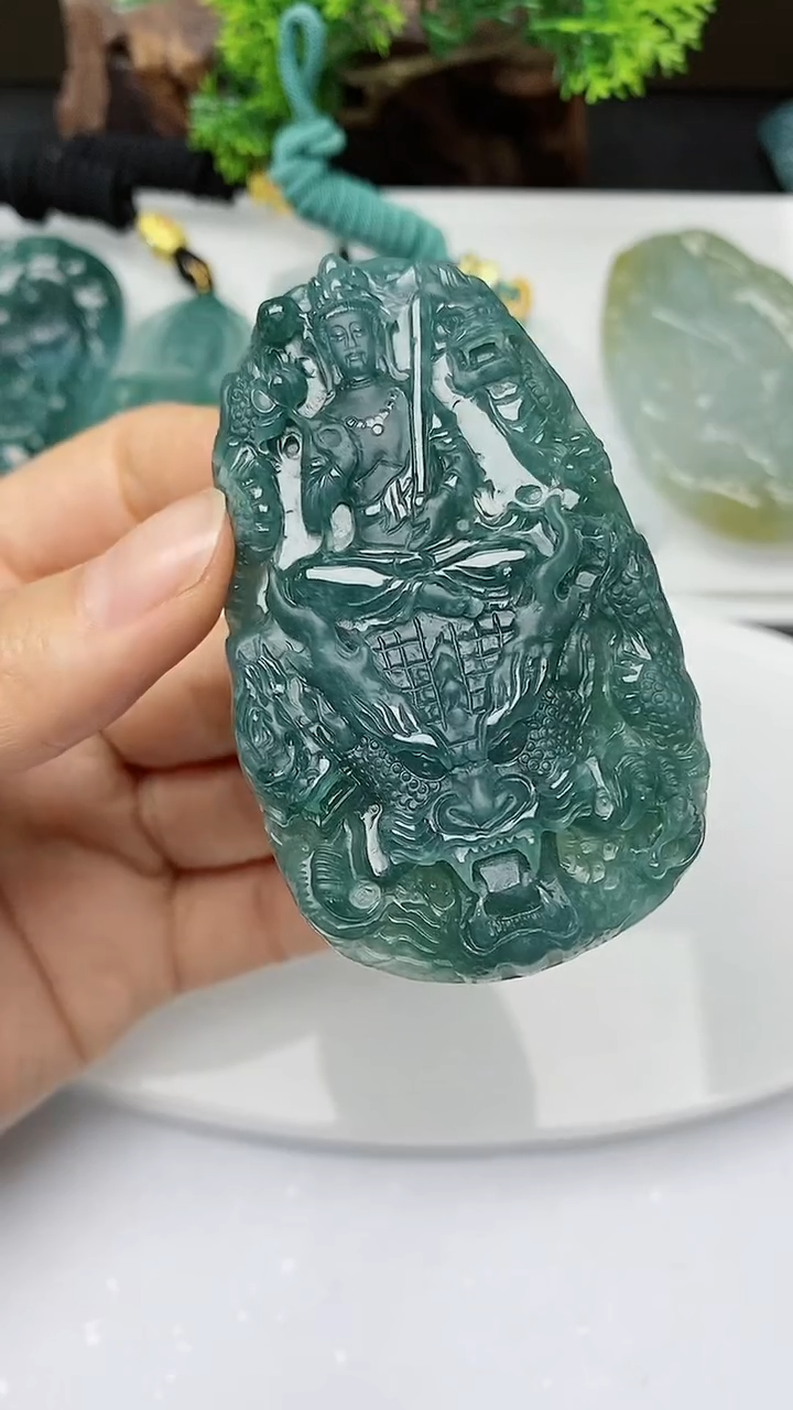 【闪购商品】翡翠颈饰未镶嵌