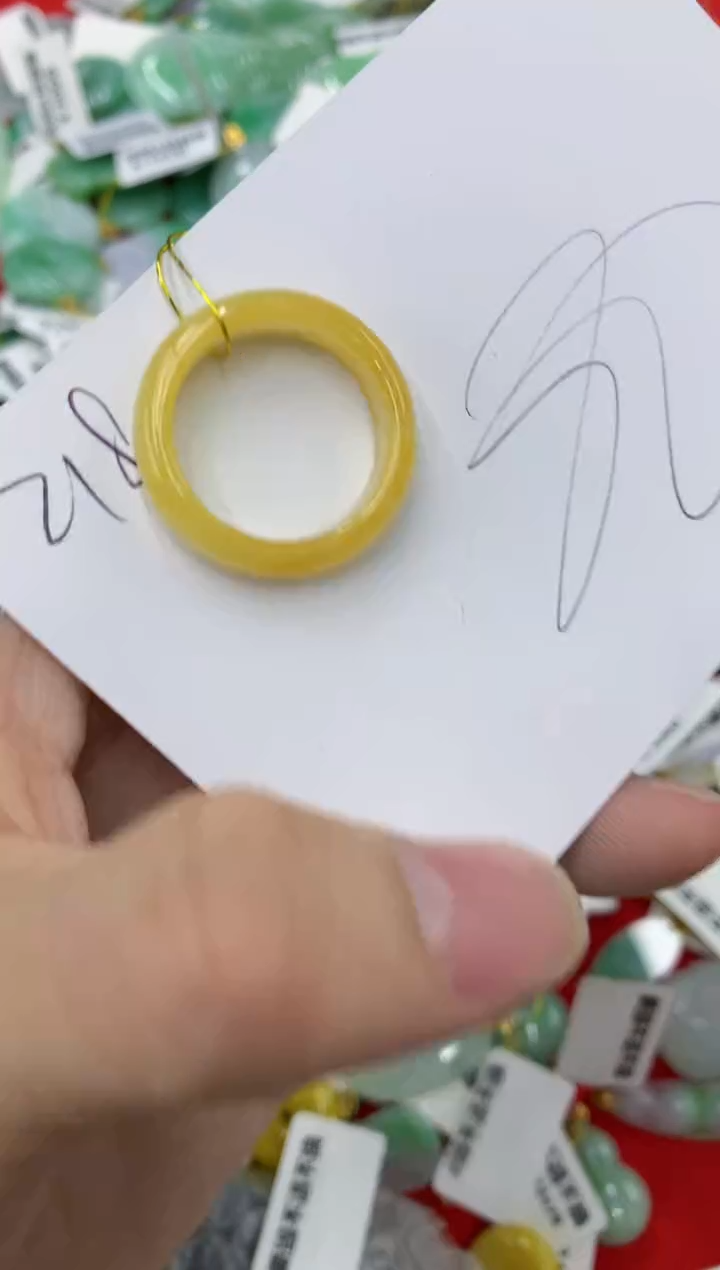 翡翠18K金镶嵌颈饰111111111