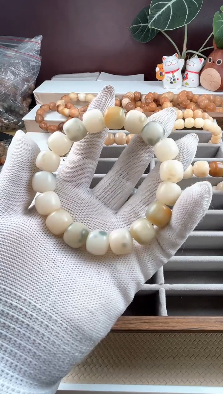 【闪购商品】菩提根/象牙果吊坠d199卡14