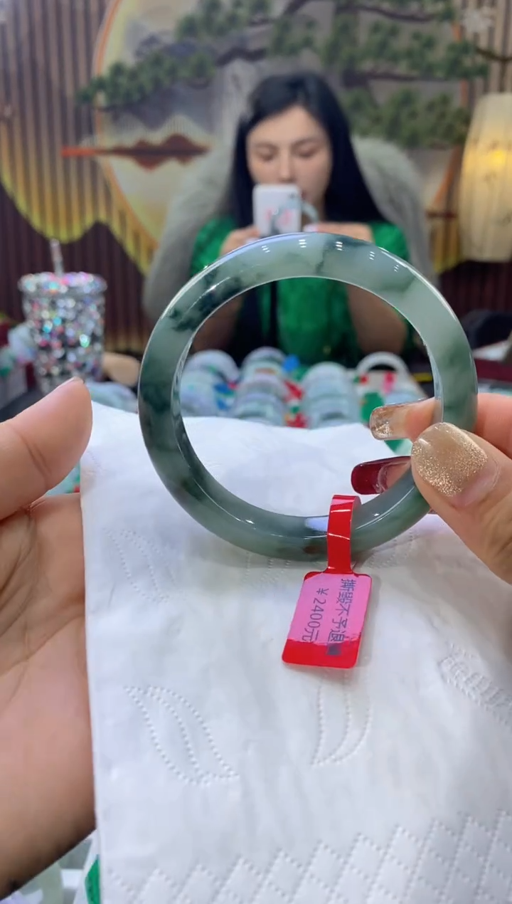 【闪购商品】翡翠手镯未镶嵌多人00089