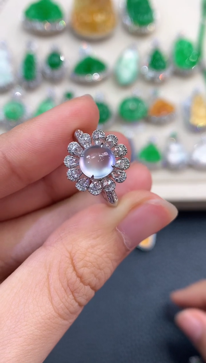 【闪购商品】翡翠戒指18K金镶嵌D49     