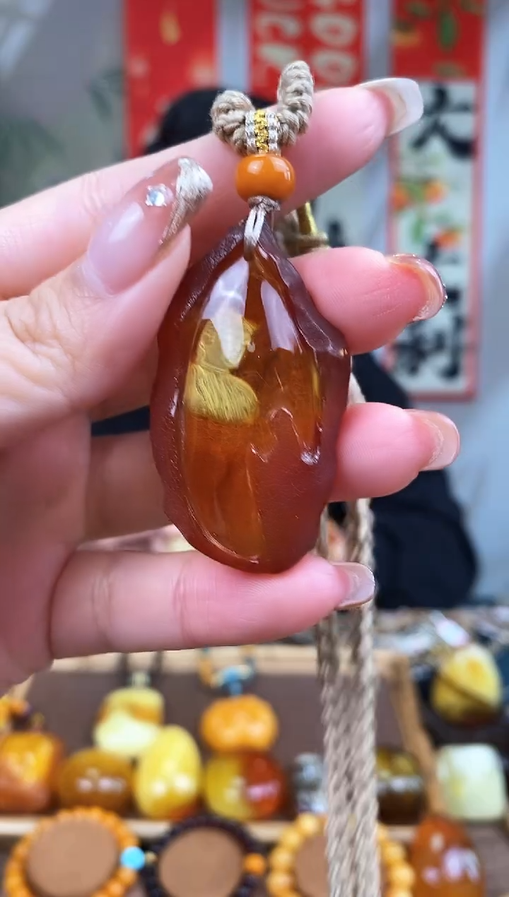 【闪购商品】琥珀裸石未镶嵌 基地发货 一物一证 顺丰包邮