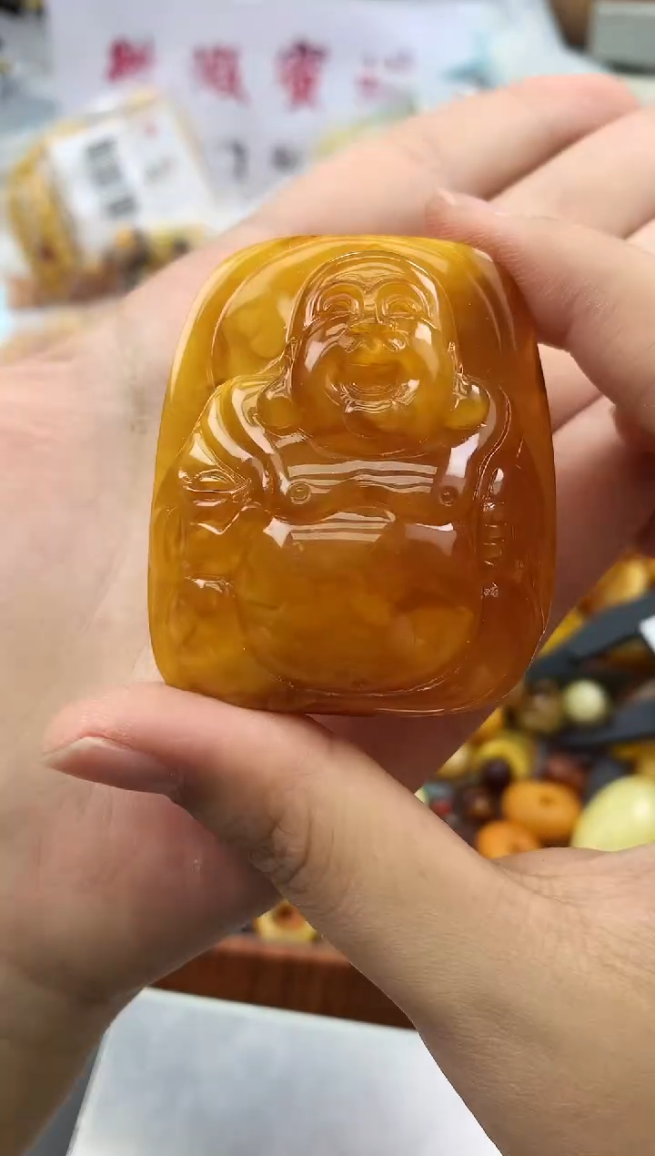 未镶嵌琥珀珠宝奇石155