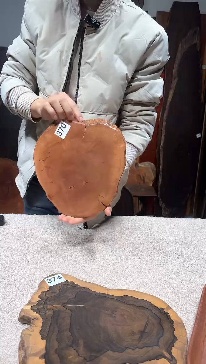 【闪购商品】荔枝木尺寸27*25*2.5编号370