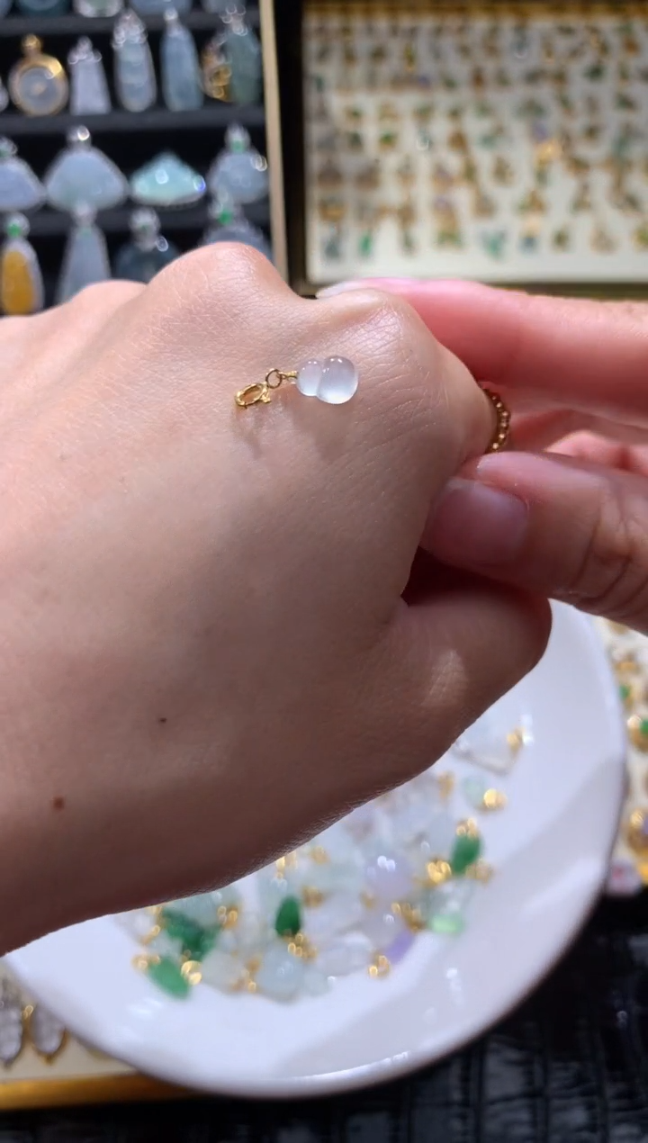 颈饰18K金镶嵌翡翠翡翠