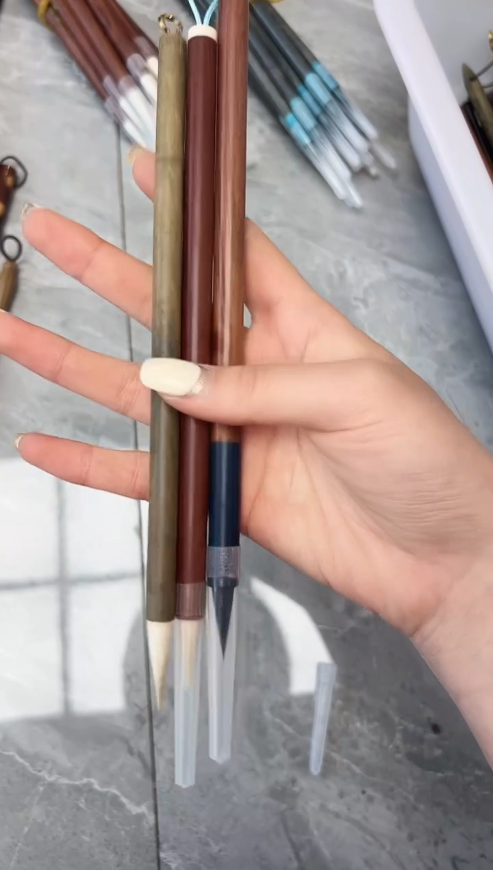 E992 定制毛笔3支微瑕 无礼盒 清水试笔 沾墨不退