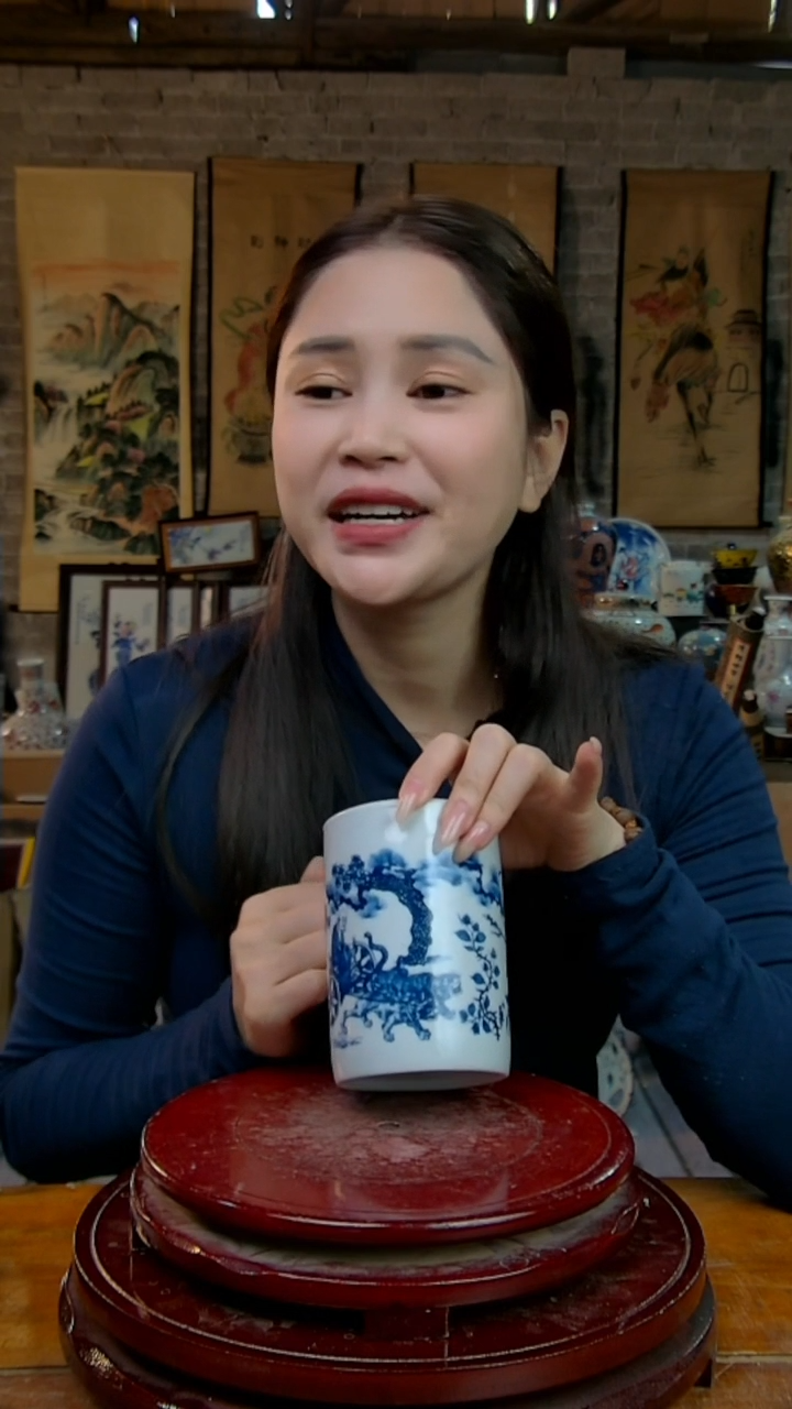 摆件陶青花小笔筒