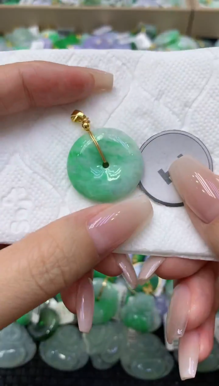 颈饰未镶嵌翡翠天然缅甸翡翠A货