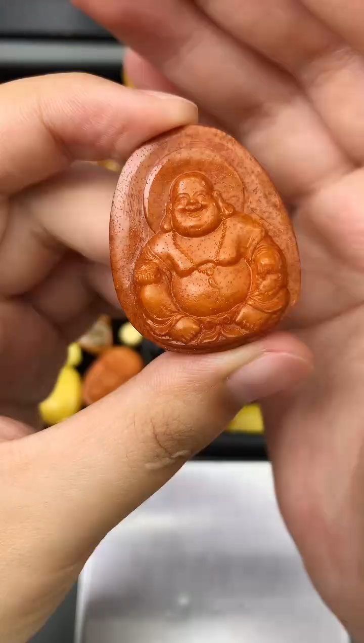 未镶嵌琥珀珠宝奇石240