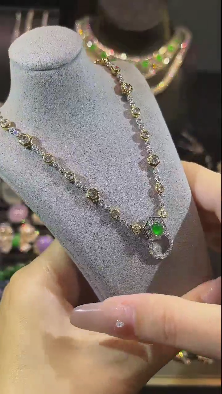 【闪购商品】翡翠项链18K金镶嵌吊坠