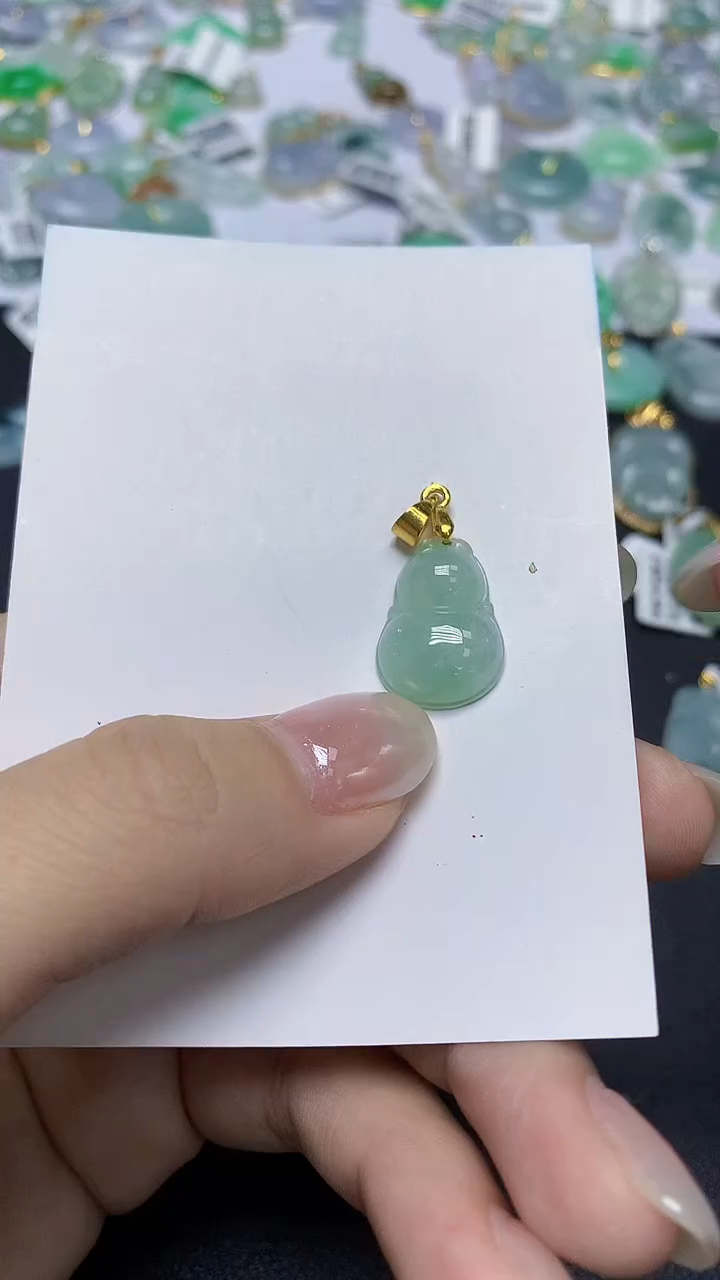 翡翠未镶嵌颈饰天然缅甸翡翠A货
