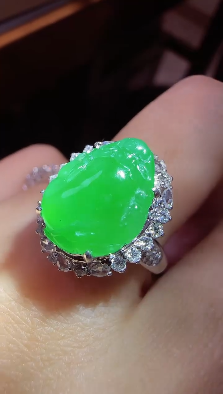 【闪购商品】翡翠戒指18K金镶嵌貔貅